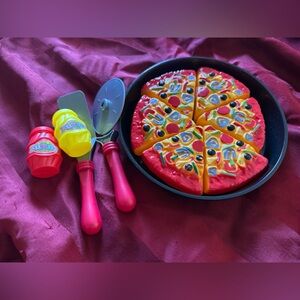 11 PC Toy Pizza Set with Utensils